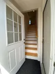 Cozy and bright shoreline studio apartment - walk to beach and row to boat - Wifi