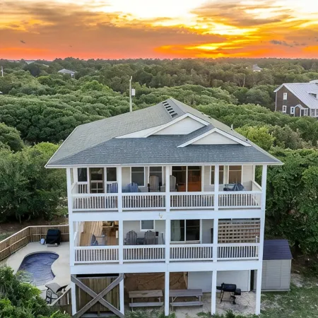 Beautiful Carova beach house with ocean view, pool and hot tub! Pet Friendly!