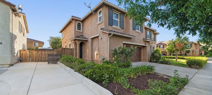 Wine Country Farmhouse with Fire Pit & BBQ near Napa, San Francisco & Sacramento Hotels in Fairfield