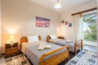 Seaside Family Haven - Avia's Spacious Getaway - Bergblick