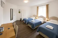 Hotel am Seehafen - Hostels