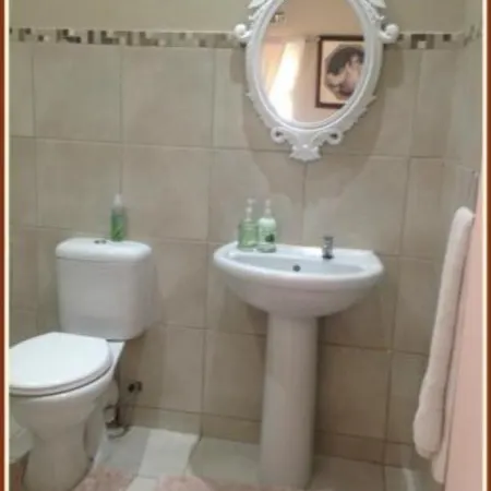 Jock-Inn Guest House