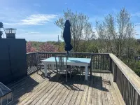 Montauk beach house, all amenities. Walk to town or beach. - 2-Star