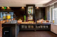 SL'Otel Budget - breakfast