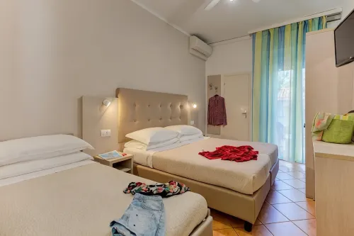 Hotel Cimarosa - 2-Star
