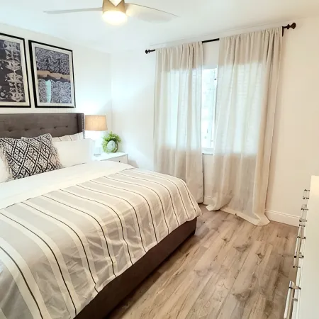 POSHPADZ Kai Villa-Water Views, Balcony, Walk to Jupiter Beach Sleeps 4