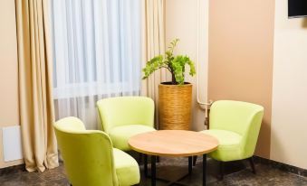 People Town Hotel
