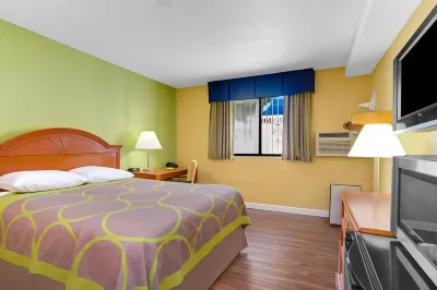 Super 8 by Wyndham Gainesville I-75 Hospital/University Area