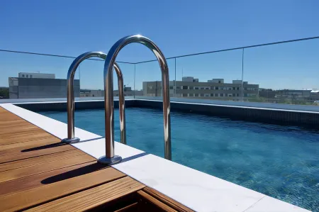 Oporto Airport & Business Hotel Отели в г. Лабруже