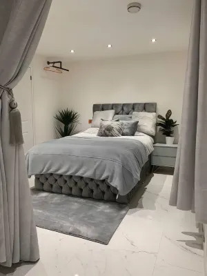 Lavish the Marble Apartment Hotels near Cavendish