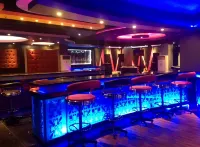Aston Ketapang City Hotel - bars