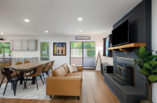 The Lofts on Indian Point - Near Silver Dollar City