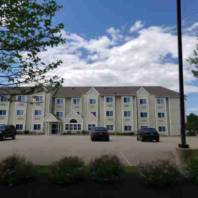 Microtel Inn & Suites by Wyndham Dover Hotel Exterior