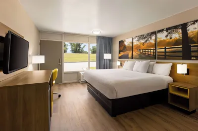 Days Inn by Wyndham McComb MS Отели рядом с достопримечательностью «C C Moore Stadium Pressbox»