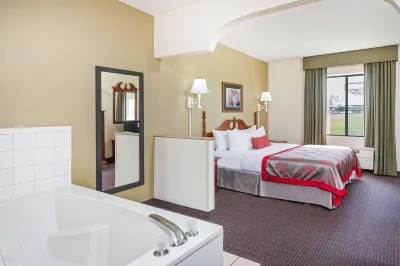 Ramada by Wyndham Columbia Hotels near Grindstone Nature Area