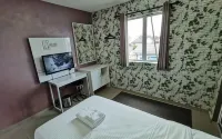 Yew Boutique Hotel Hotels in Durian Sebatang