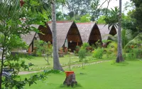 Salili Bungalow Hotels near Local Guide Eko mangsit