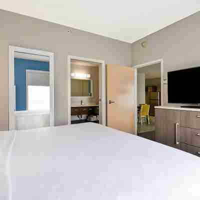 Home2 Suites by Hilton Blue Ash Cincinnati Rooms