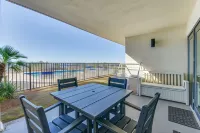 Miramar Beach Retreat - Beachfront and Poolside