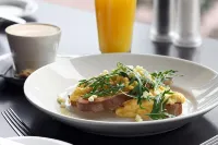 VR Queen Street Hotel & Suites - servizio colazione