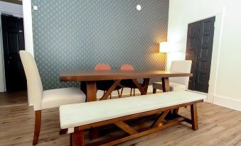 Satoshi Hideout Living - Rooms & Studios