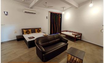 Arthigamya Spa & Resort - Housity