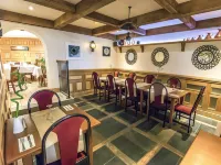 Mc Kevitts Village Hotel - breakfast