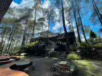 Luxury Deck Cabin Hotels near Orchid Forest Cikole