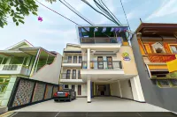 Tree Homestay Mitra RedDoorz