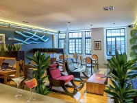 Nice Way Porto Hostel Hotels near Cardosas Square