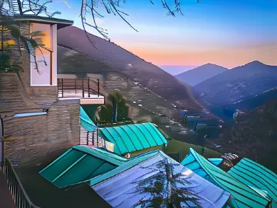 Seclude Ramgarh Cliff's Edge Hotel di Ramgarh