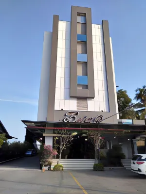 Burza Hotel Hotels in Pedang