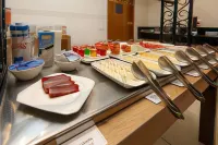 Hotel Amsterdam Montes Claros - servizio colazione