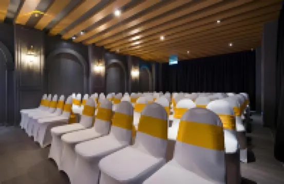 Zetter Suites @ Cameron