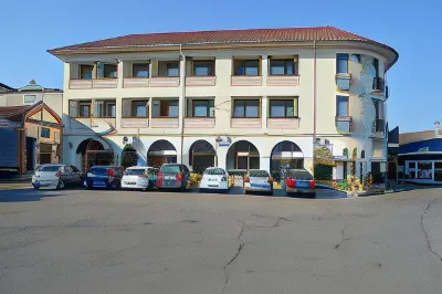 Ayvalık Palas Hotel Hôtels à : Fevzipasa-vehbibey Mahallesi