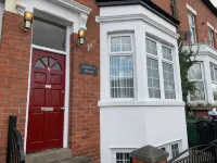 Austins Guest House Hotels near Sophia Gardens