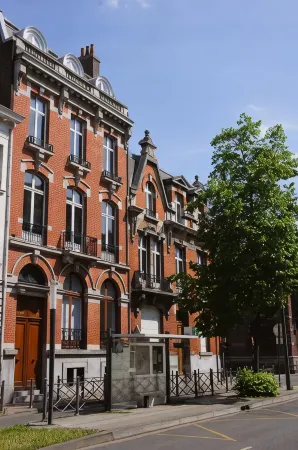 L'Esplanade Lille Отели в г. Ломм