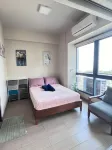 Condo in Mactan Newtown with Pool and Beach Access - Mountain view