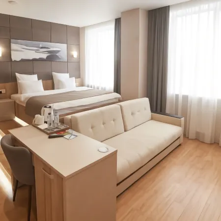 F911 Яхт Клуб Отель