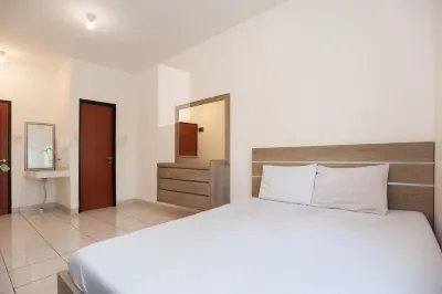 RedLiving Apartemen RQ at Ecohome Citra Raya Technocrat STBA Tangerang 주변 호텔