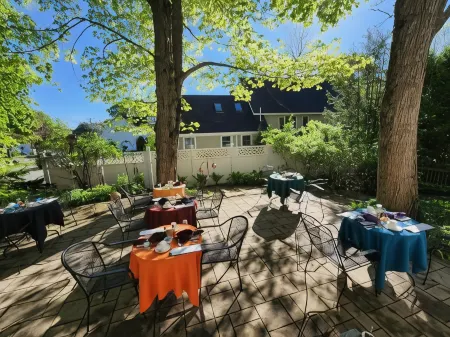 Blackberry Inn Отели в г. Кэмден