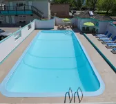 Tiki Shores Inn & Suites - Beach
