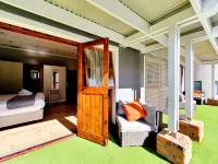 Two Fat Owls Guesthouse - Layanan Antar-Jemput