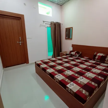 Hotel Saraswati Atithi Bhawan Vrindavan