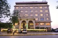 The Fern Residency Sarnath Hotel dekat Bharat Mata Mandir