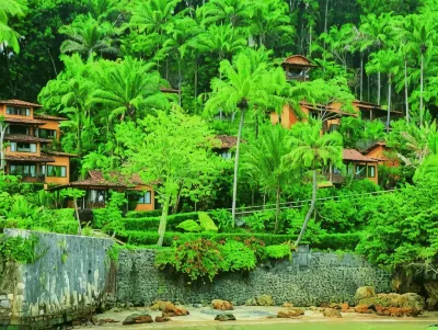 호텔 포르탈로 Quinta Praia 주변 호텔