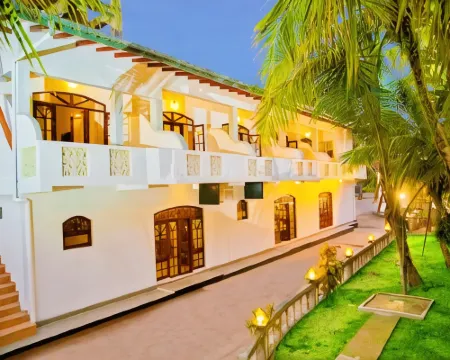 Prince Beach Hotel Bentota ベントータのホテル