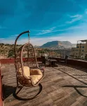 Pooja Villa Suites-Rooms and Pool, Igatpuri Hotels in Malunje