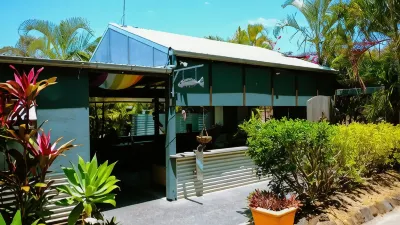 Backpackers at 1770 Hotel a 