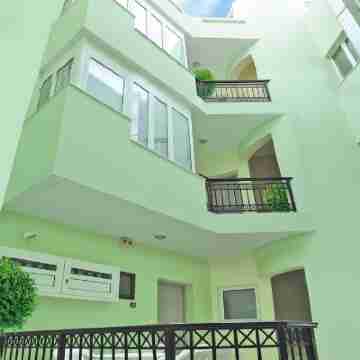 Greta Apartments Hotel Exterior